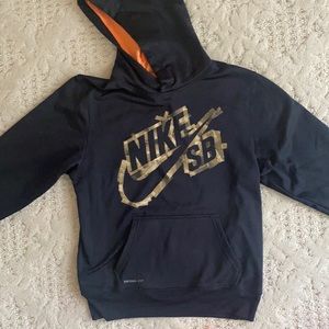 BOYS NIKE HOODIE